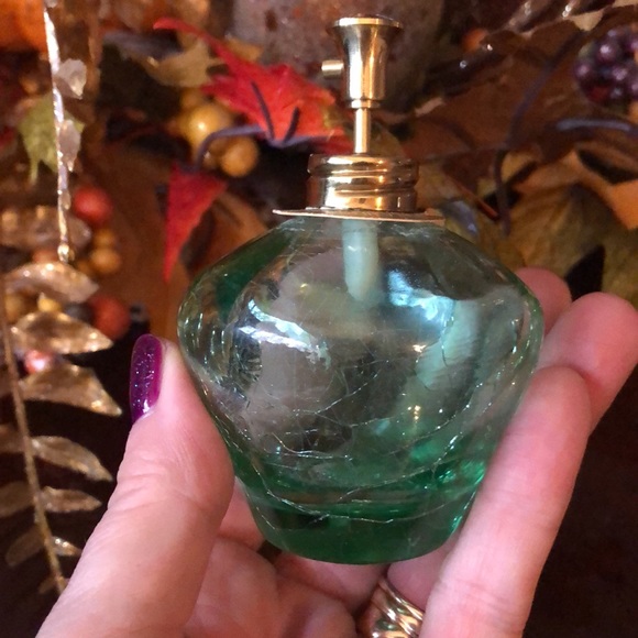 Lot of 2 Vintage I W Rice Perfume Atomizers and one vintage clear crystal glass - Picture 10 of 12